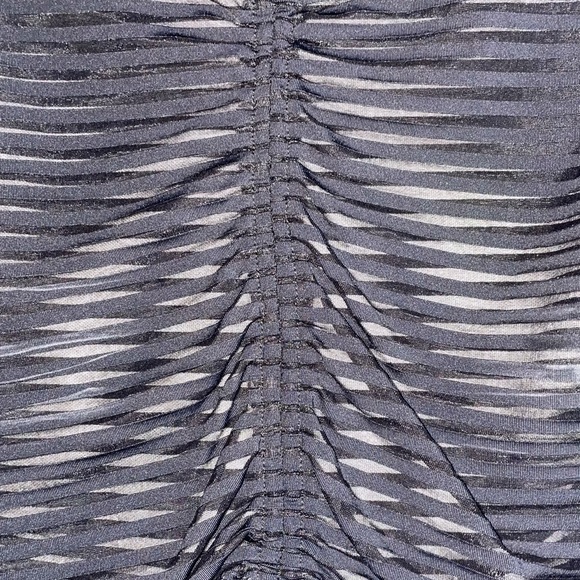 Striped Long Sleeve Crop Top - Picture 3 of 12